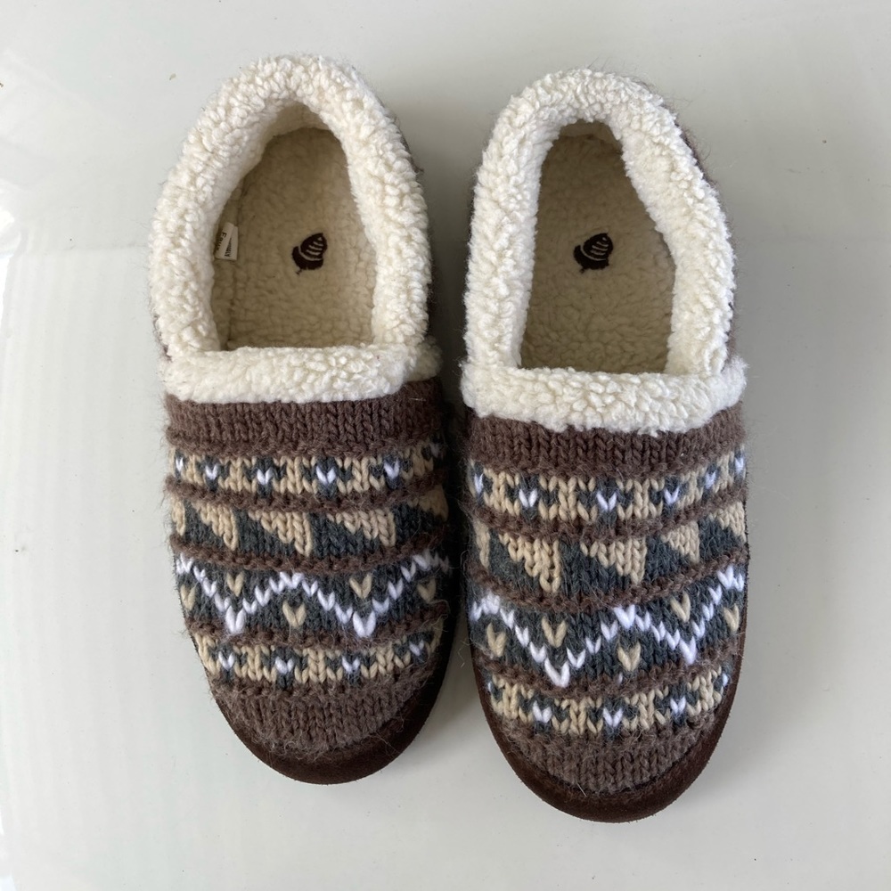 Acorn Nordic Moccasin Slippers w 9.5-10.5